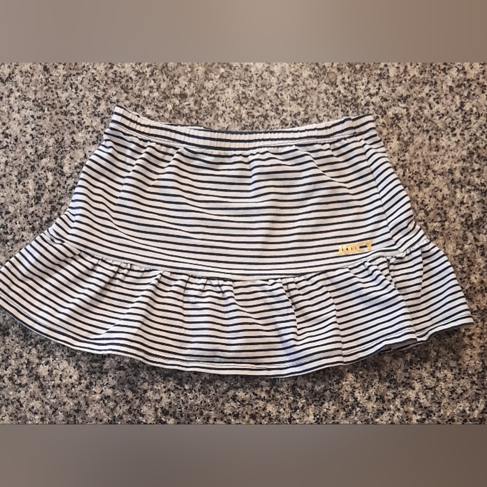 Juicy Couture skirt size s7